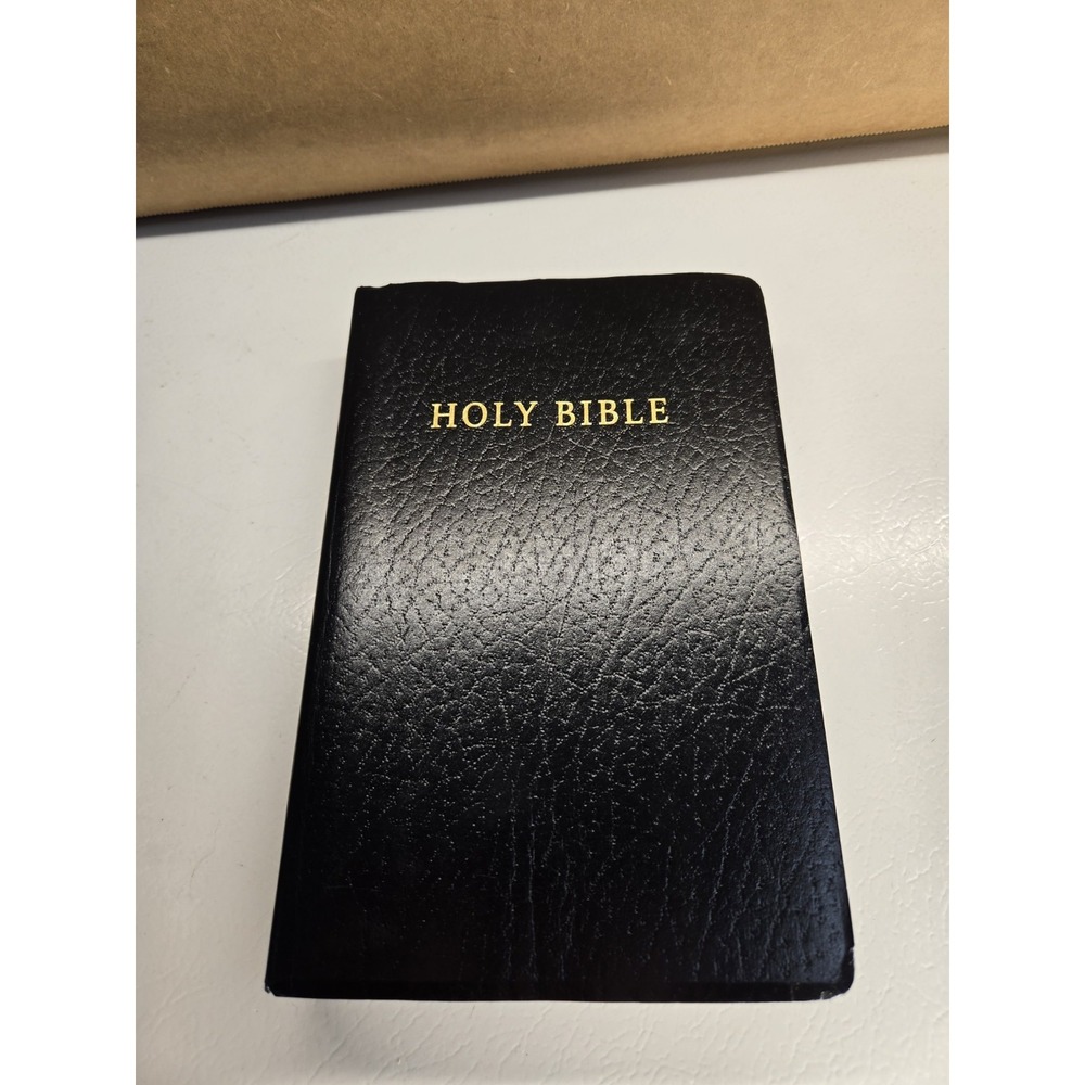 Tyndale Holy Bible NLT New Living Translation Red Letter Black Gift & Award Ed.